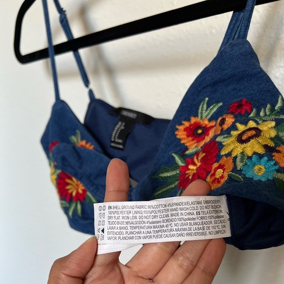 Forever 21 Size Small Flower Embroidered Crop Jean Top - Picture 4 of 6